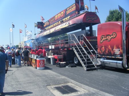 005-NASCAR2009-06.jpg.medium.jpeg